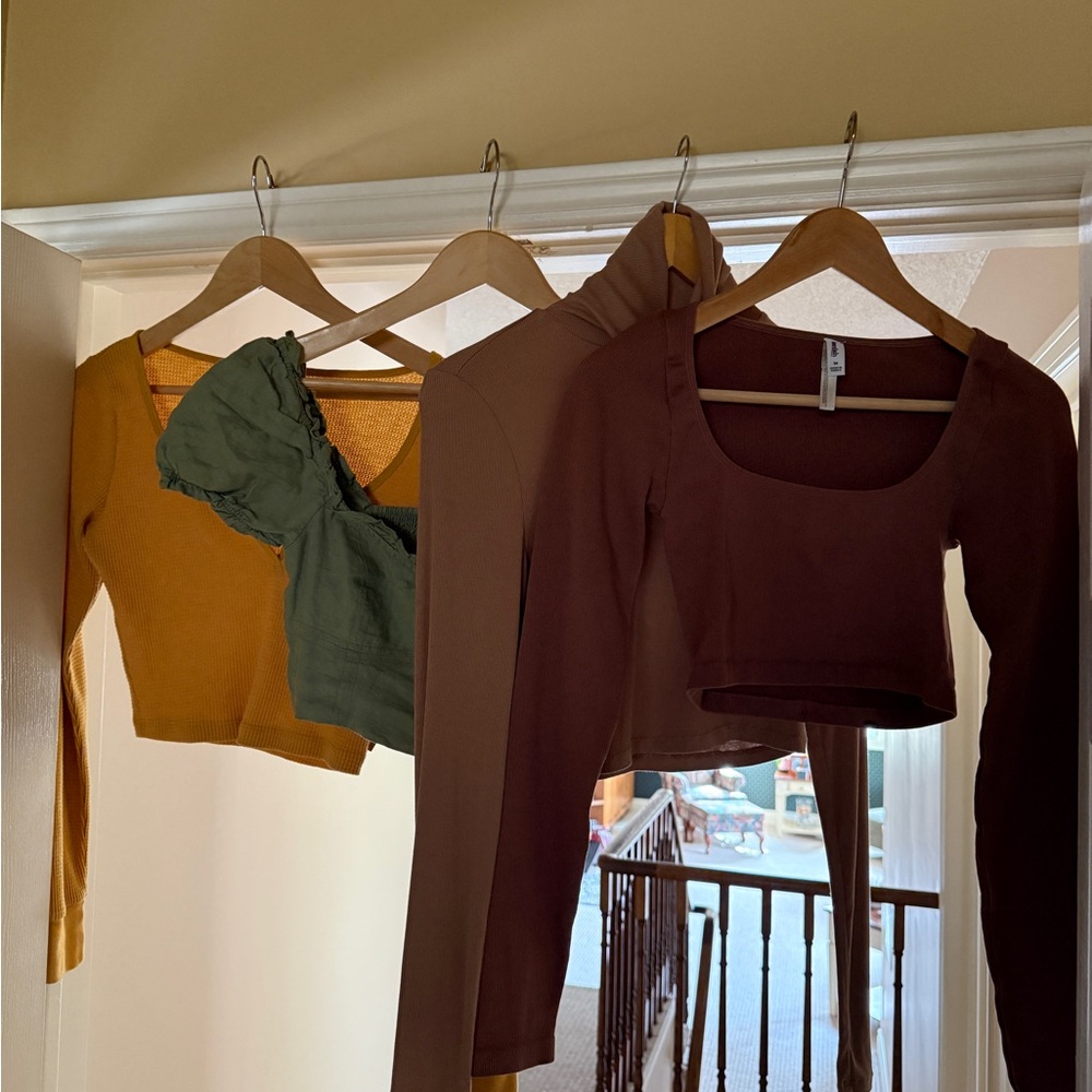 Aritzia Tops